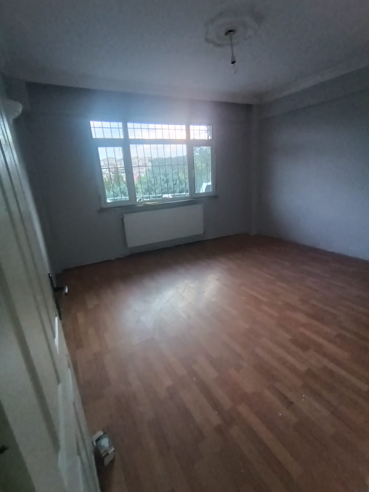 Sisli de müstakil girişli kiralik 2+1 - Görsel 2